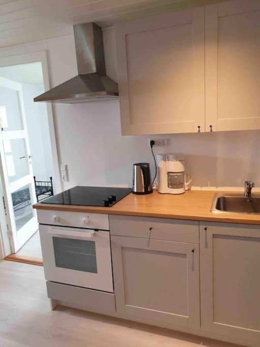 Cosy Groundfloor Apartment Sørvágur Eksteriør billede